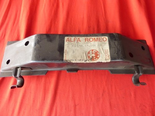 Original Alfa Romeo 75 SZ RZ Alfetta GTV V6 Stössel Auslasseite 60561041 NEU 