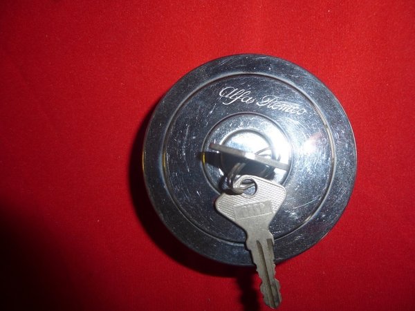 Original Alfa Romeo 105 type tank lock lockable chrome NEW