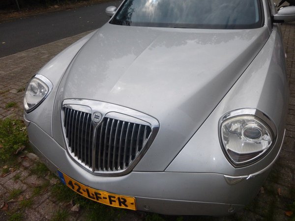Original Lancia Thesis yr. 01 - 07 front hood in silver