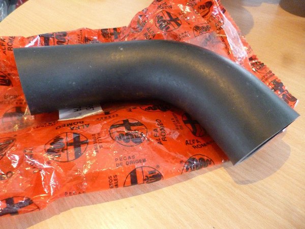 Original Alfa Romeo Sud Sprint rubber from the tank to the filler neck 60502957 NEW