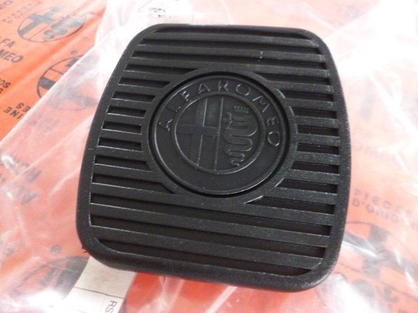 Original Alfa Romeo 164 pedal rubber / pedal cover 60511695 NEW