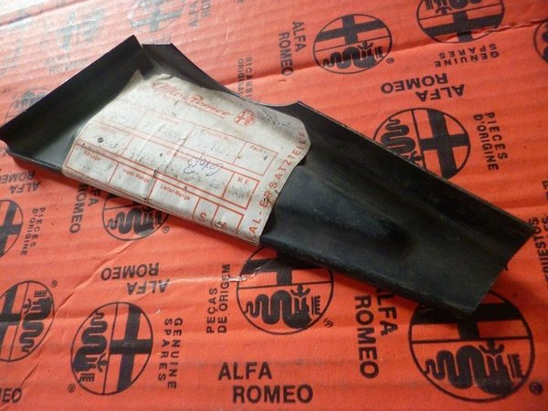 Original Alfa Romeo 105 type reinforcement plate for front frame 105955003200/03 NEW