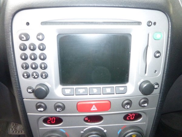 Original Alfa Romeo 147 Facelift Navi mit Telefon