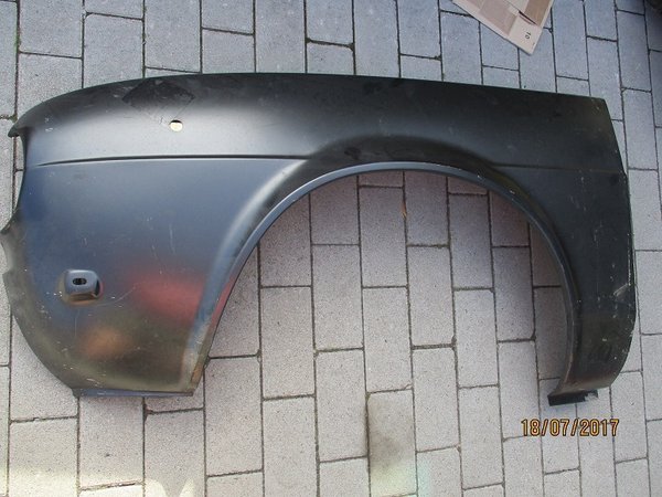 Alfa Romeo Sud 1st series front wing left 100597 / 60709125 NEW